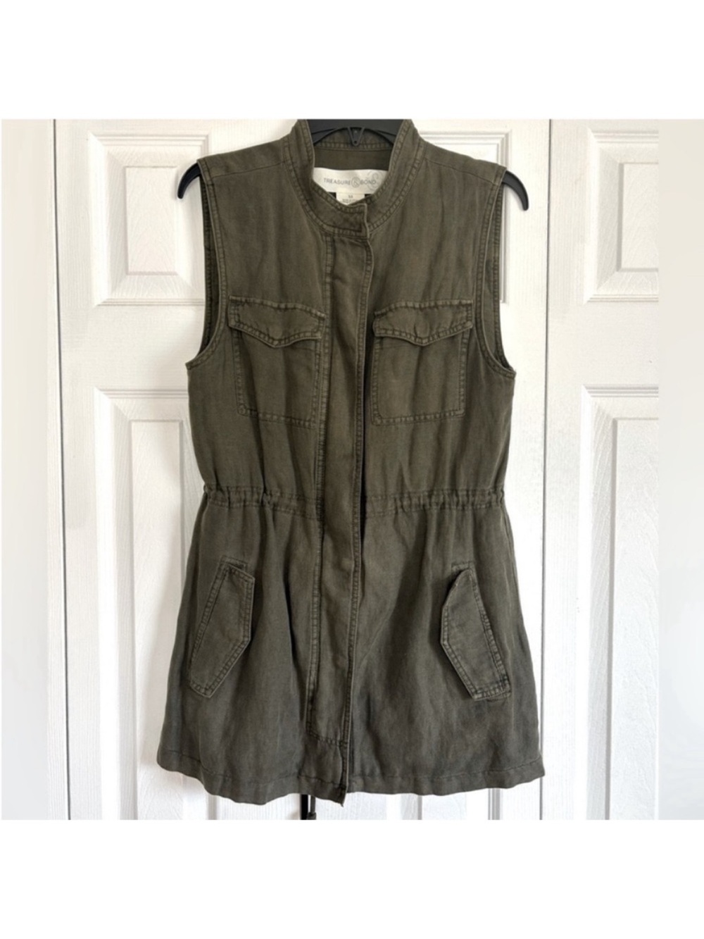 Treasure & Bond Olive Utility Sleeveless Jacket